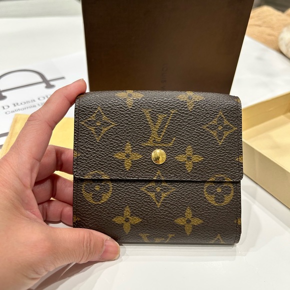 Authentic Louis Vuitton Bifold wallet - Picture 10 of 10